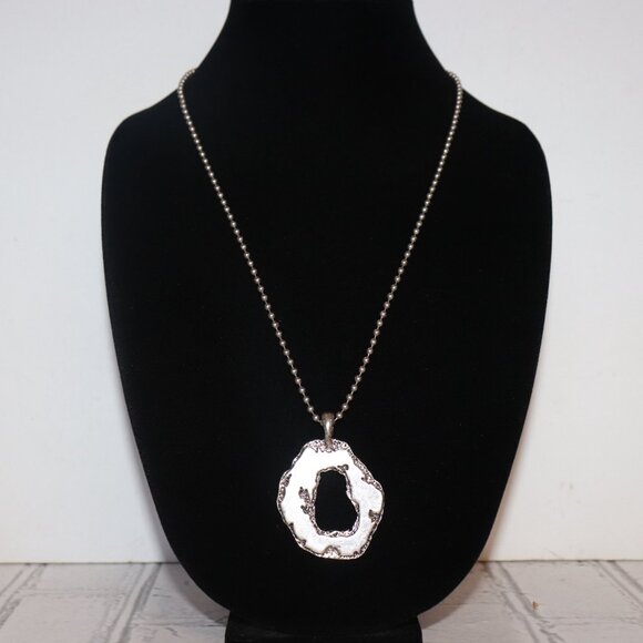 Larger silver nugget style statement necklace 24" - Picture 5 of 5